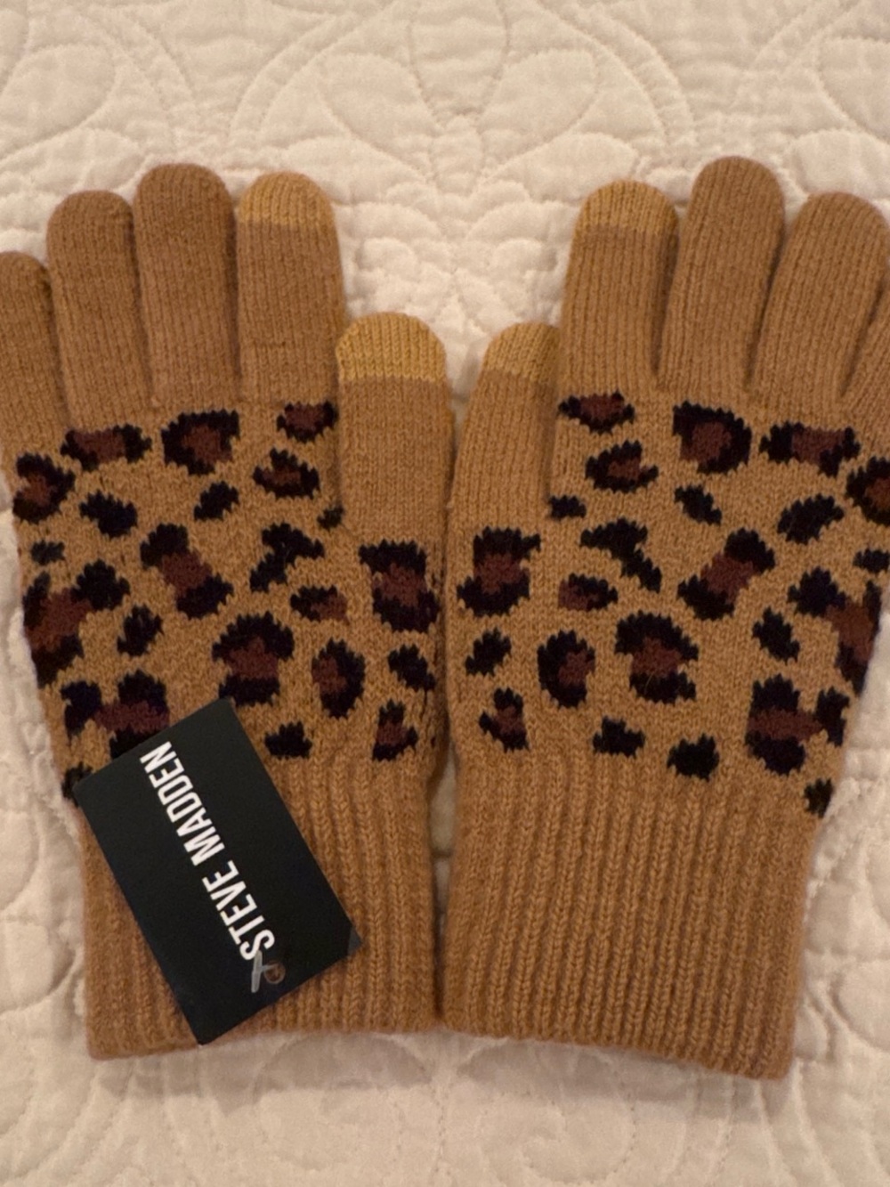 Steve Madden Leopard Print Knit Magic Touch Gloves